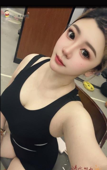 D奶健身小妮子-69俱乐部