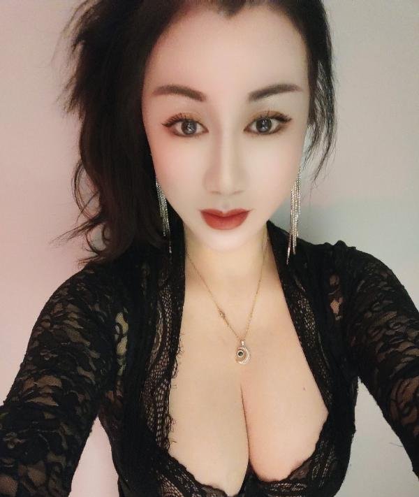 越秀粉乳丽莎-69俱乐部