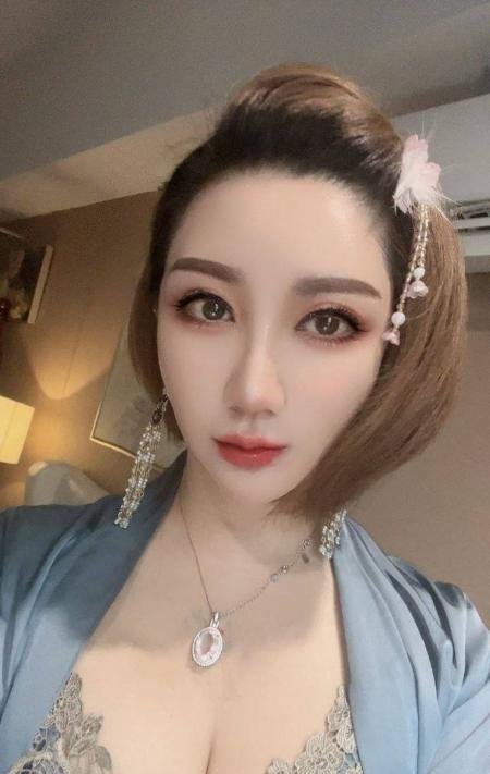 天河珠宝御姐-69俱乐部