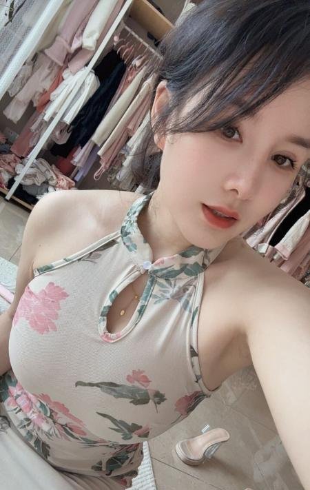 风骚大奶女王妮妮-69俱乐部