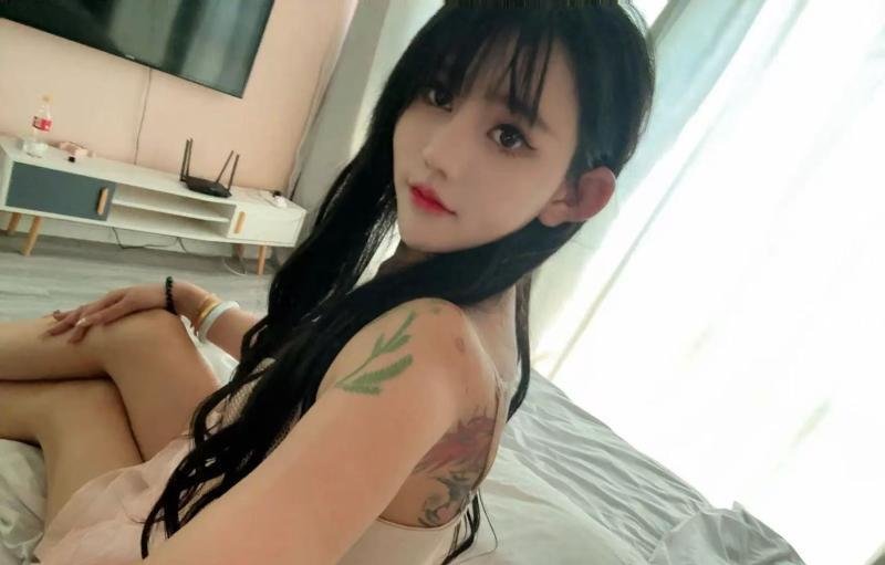 纹身女孩-69俱乐部