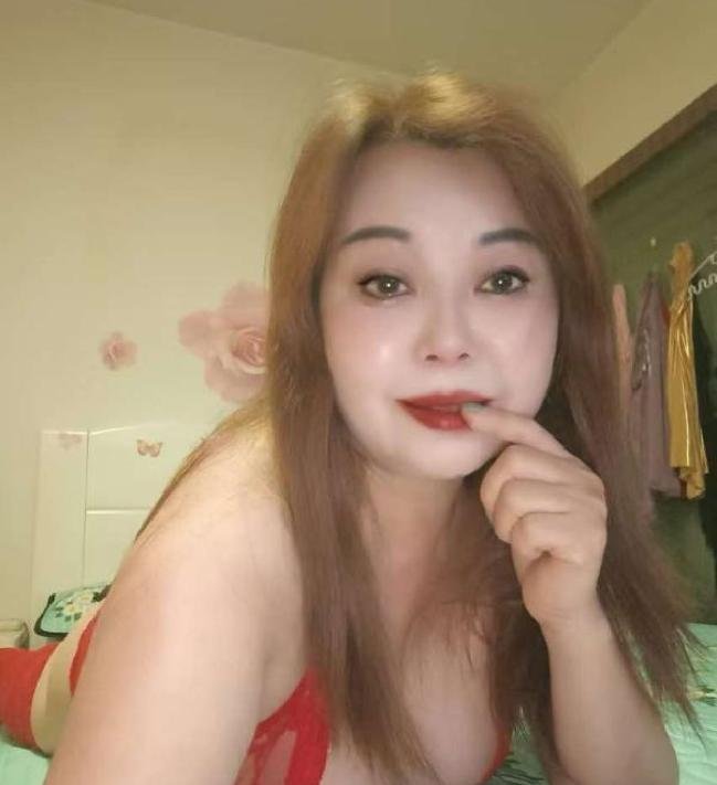 沙坪坝风骚熟女姐姐-69俱乐部