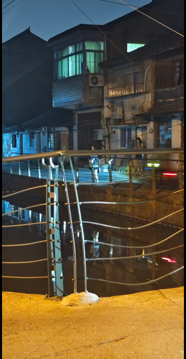 河边的站街女-69俱乐部