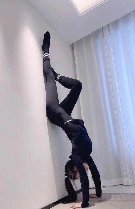 上城御姐小妖精-69俱乐部