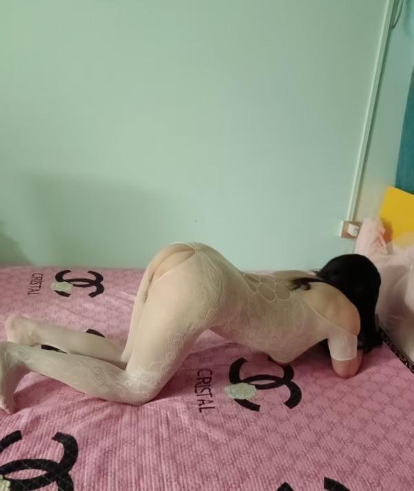 黑丝蜜桃臀小静-69俱乐部