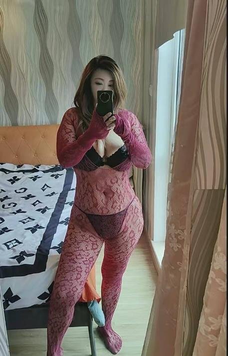 丰满风骚大胸熟女-69俱乐部