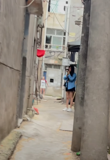 江岸扫街-69俱乐部