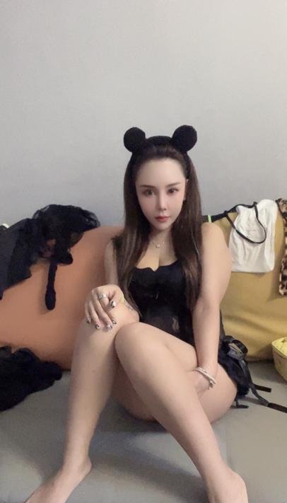 苏州少妇一字马-69俱乐部