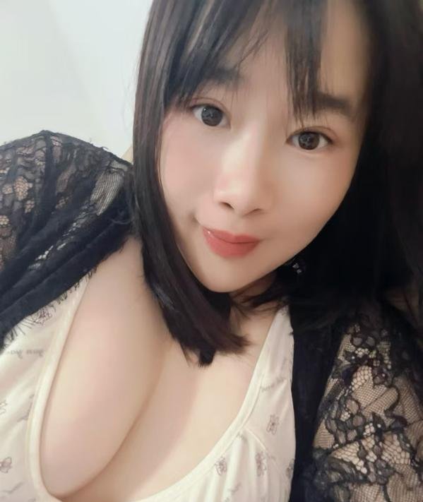 大胸肥臀小姐姐-69俱乐部