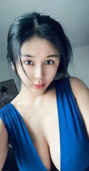 诱人美臀女神丝丝-69俱乐部