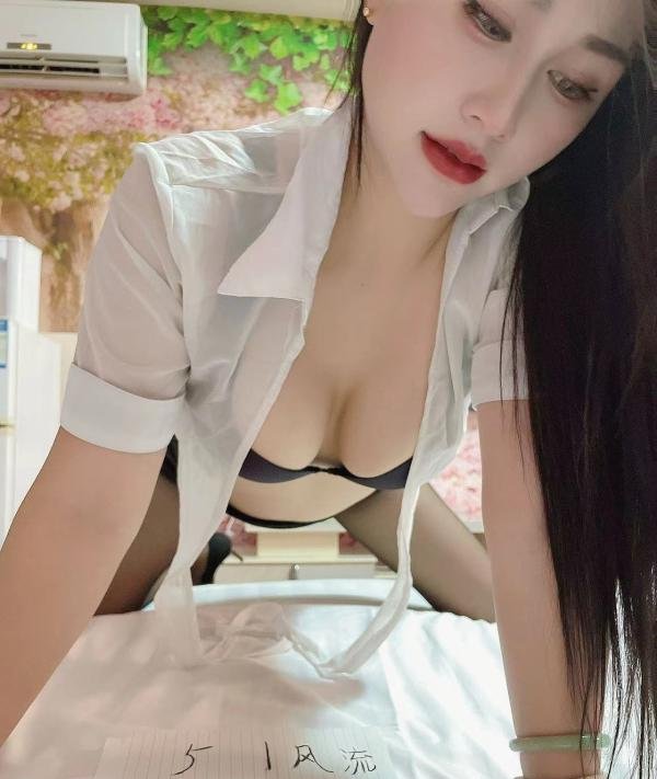 大胸服务控老师-69俱乐部