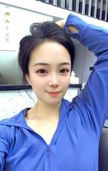 蜜桃翘臀李KK-69俱乐部