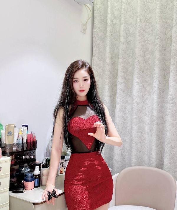 气质御姐颜值大胸萱萱-69俱乐部