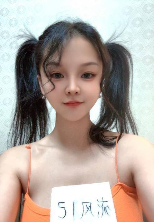 瘦底大胸的乖乖-69俱乐部