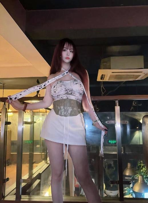 丰乳肥臀情趣诱惑馨菲-69俱乐部