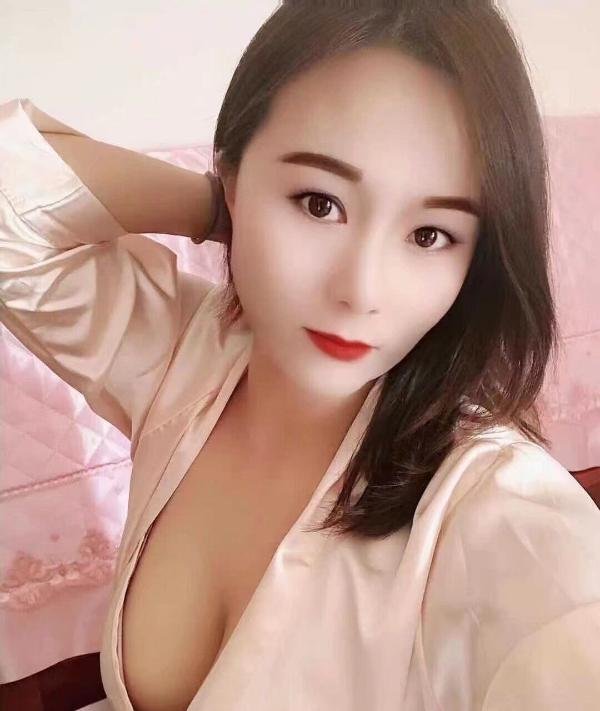 舌吻风骚丰满少妇-69俱乐部