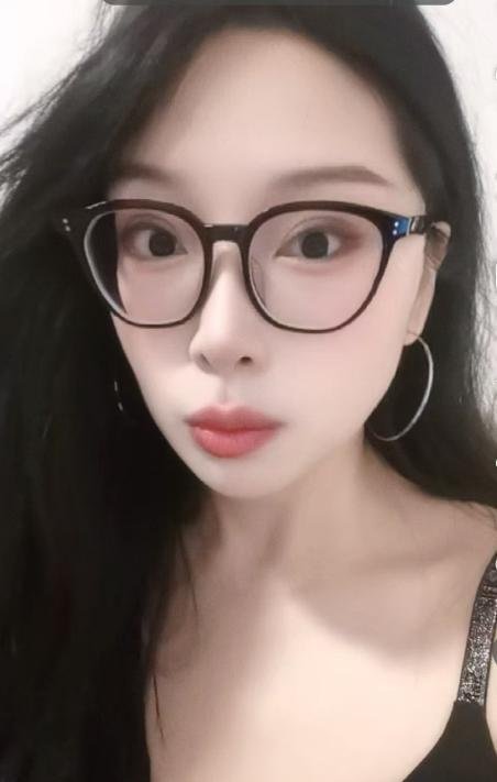 天河眼镜少妇芯芯-69俱乐部