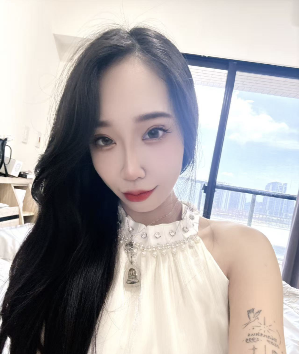 台中小只马骚货芸芸-69俱乐部