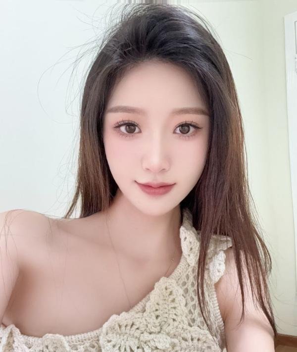 性感妩媚白嫩悠悠-69俱乐部