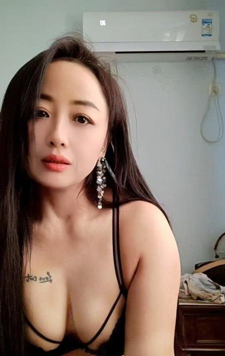 洪山少妇佳佳-69俱乐部