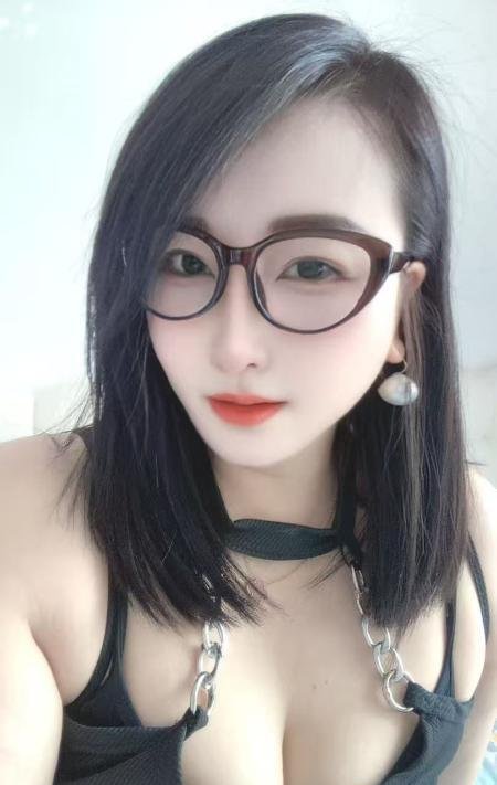 瑶海区深喉锁喉女神-69俱乐部