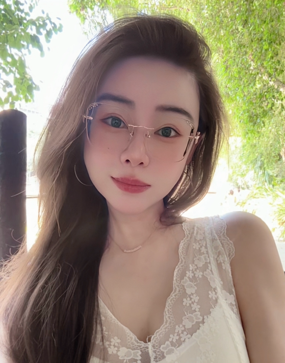 瑶瑶小白虎-69俱乐部