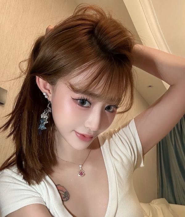 珠海性感小喵-69俱乐部