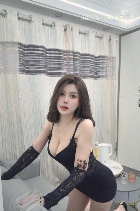 乳交丰满蜜桃莉莉-69俱乐部