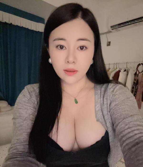 南昌大奶骚妹-69俱乐部