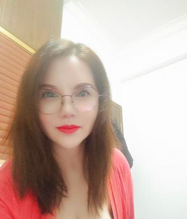 白云闷骚包臀熟女-69俱乐部