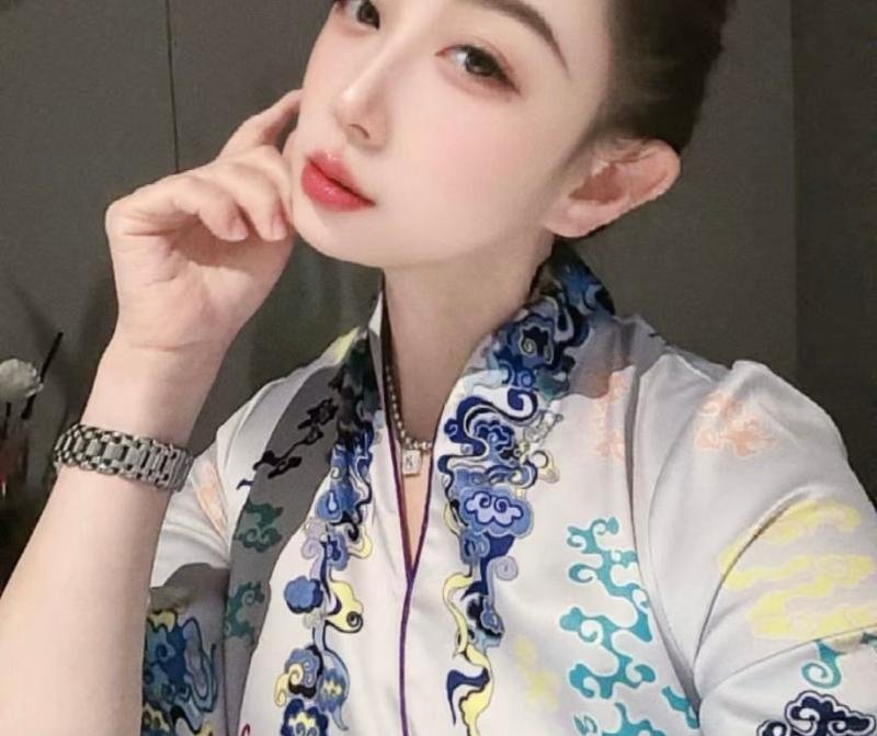 兼职的小姐姐-69俱乐部