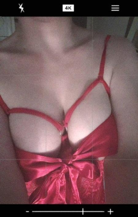 厦门性感大奶美女-69俱乐部