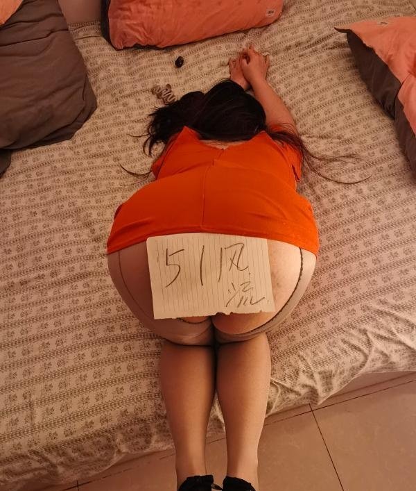 大胸温柔轻少妇-69俱乐部