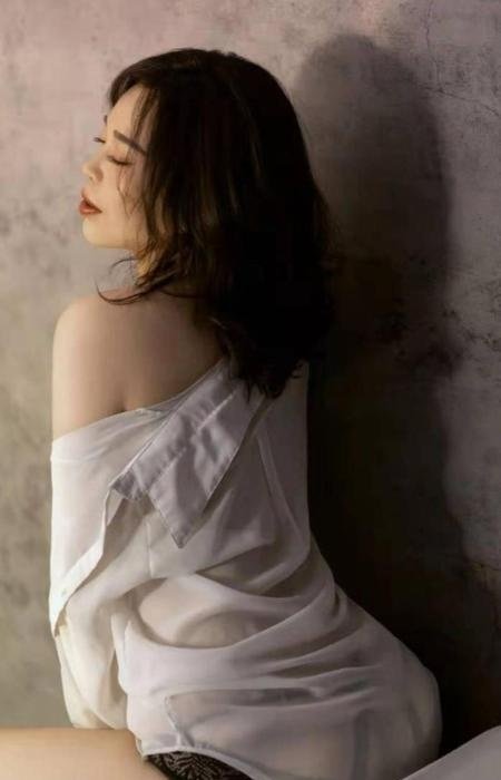 天河区大胸肥臀童姐-69俱乐部