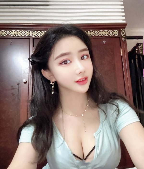 巨乳蜜桃臀瑜伽老师-69俱乐部