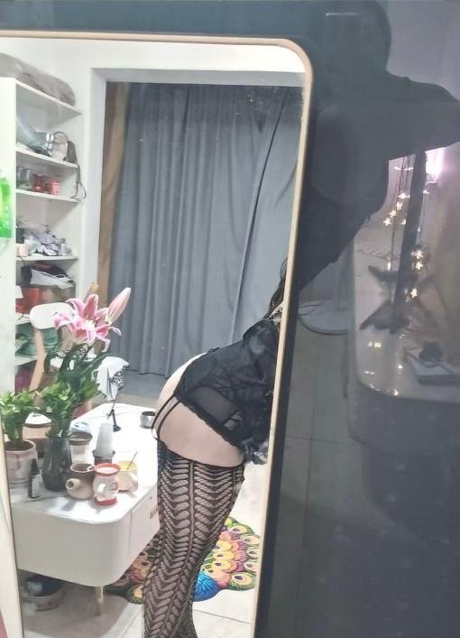 巨臀大奶玲玲-69俱乐部