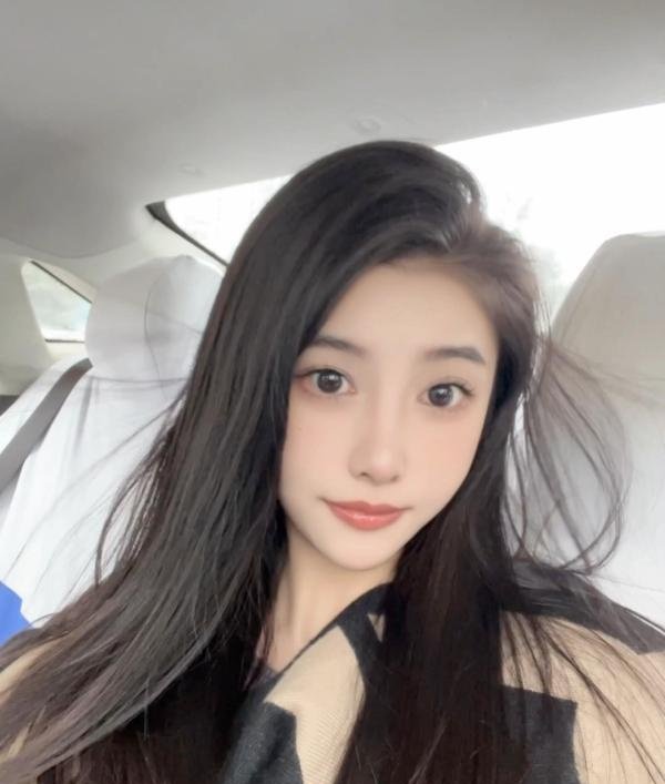 网红清纯小辣妹-69俱乐部