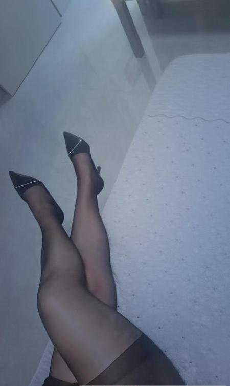 津南黑丝骚姐姐-69俱乐部