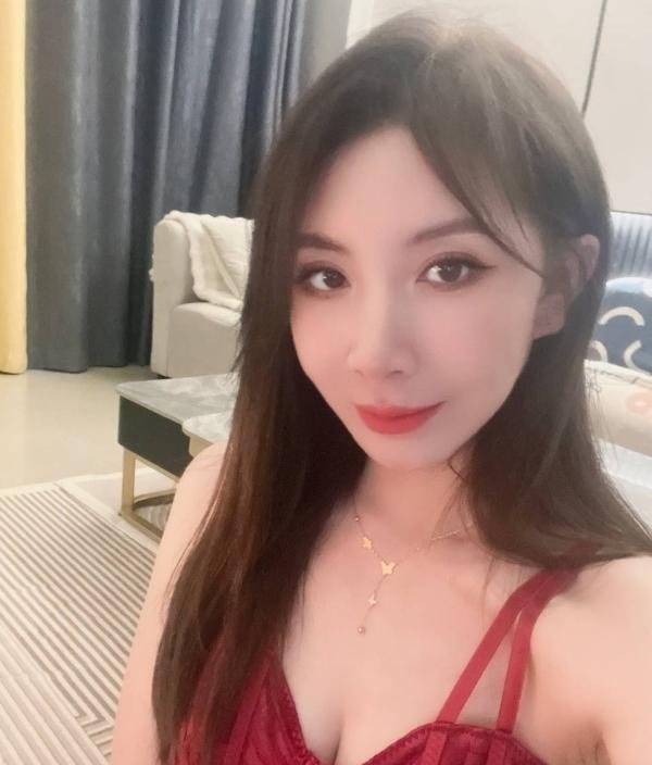 红衣裙艳儿少妇-69俱乐部