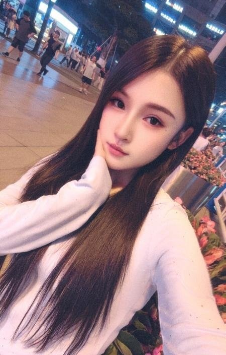 女友般的小美女-69俱乐部