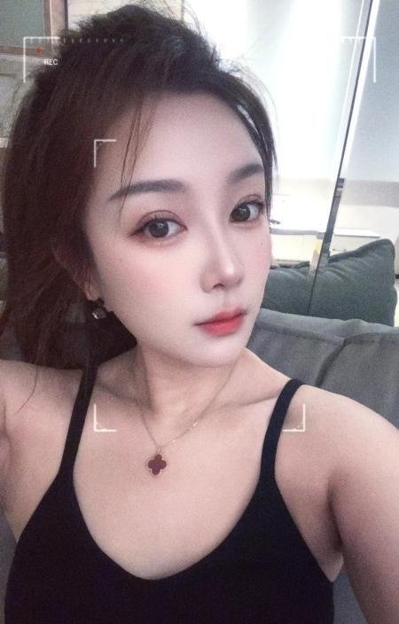 瑜伽教练景汐妹妹-69俱乐部